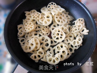 【简单の美味】清炒藕片的做法步骤：5