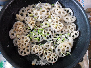 【简单の美味】清炒藕片的做法步骤：7