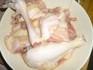 红油辣子鸡的做法步骤：2