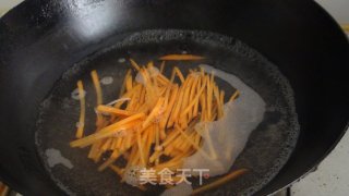 家庭版鱼香肉丝的做法步骤：2