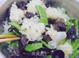 【夏季小凉菜】银耳新吃法---双耳拌荷兰豆的做法步骤：8