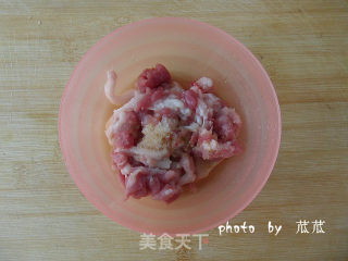 【简单の生活】 红烧肉丝鲈鱼的做法步骤：2