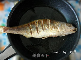 【简单の生活】 红烧肉丝鲈鱼的做法步骤：6