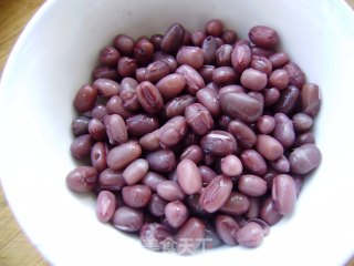 家常主食----蓝莓酱红豆卷的做法步骤：4