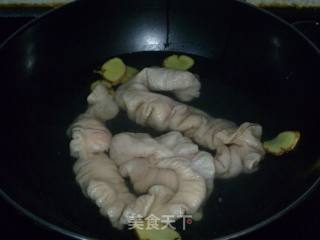 牙签肥肠的做法步骤：1