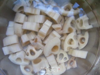 酸甜好回味——糖醋藕块的做法步骤：1