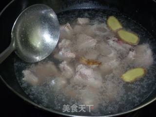 杂蔬排骨汤的做法步骤：1