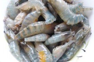 蒜香大头虾的做法步骤：2