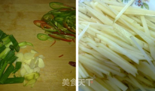 酸辣土豆丝的做法步骤：1