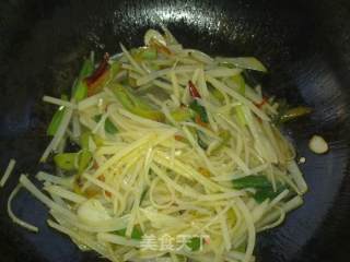 酸辣土豆丝的做法步骤：3
