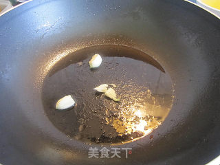 XO酱鸡粒炒果仁的做法步骤：3