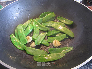 XO酱鸡粒炒果仁的做法步骤：4