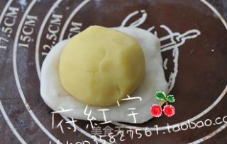 苏式月饼--与众不同的宫廷白玉翡翠凸的做法步骤：12