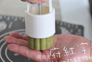 2011府红宇邀您一起自制月饼——只要3步就做出美味月饼你信吗？我信！的做法步骤：8
