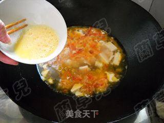 茄汁豆花鸡蛋汤的做法步骤：5