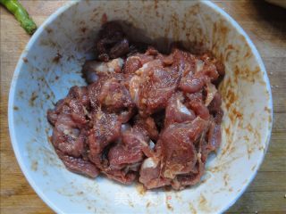 藕炒肉片的做法步骤：3