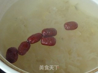 大枣银耳羹的做法步骤：5