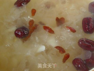 大枣银耳羹的做法步骤：8