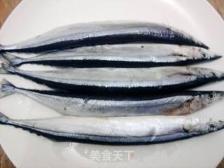 【老干妈炝秋刀鱼】的做法步骤：1