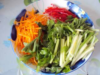 辣炒香芹土豆丝的做法步骤：3