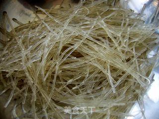 家常菜----绿豆芽炒粉的做法步骤：2