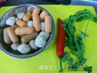 家常菜肴@@酸辣甜香肠丸子的做法步骤：1