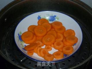 【炸酱面，花样做】香菇酱胡萝卜面的做法步骤：8