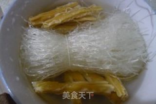 水煮茶树菇的做法步骤：2