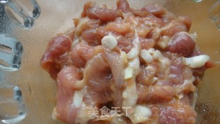 蘑菇炒肉片的做法步骤：4