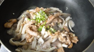 蘑菇炒肉片的做法步骤：11