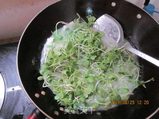芋头煮娃娃萝卜菜的做法步骤：7