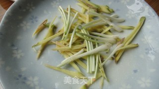 剁椒鱼头的做法步骤：4