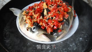 剁椒鱼头的做法步骤：7