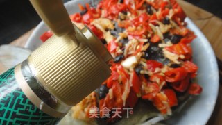 剁椒鱼头的做法步骤：9