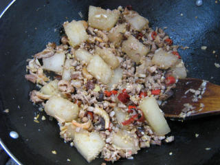 非常入味的香菇肉末烧冬瓜的做法步骤：3