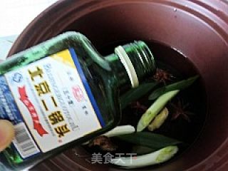 秋日滋补汤---萝卜菌菇排骨煲的做法步骤：6