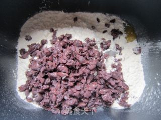 红豆葡萄干餐包的做法步骤：2