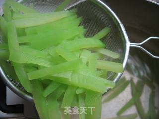 凉拌翠衣的做法步骤：4