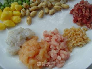 【炸酱面，花样做】：八宝辣酱面的做法步骤：3
