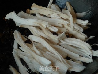 手撕杏鲍菇的做法步骤：6