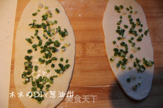 葱油饼的做法步骤：5