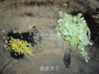 【炸酱面，花样做】五彩炸酱面的做法步骤：4