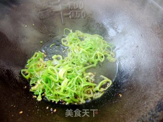 家常菜----辣酱炒豆角的做法步骤：4