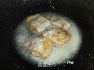 煎带鱼的做法步骤：3