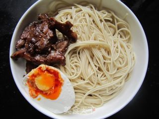 香菇酱鸡肉拌面的做法步骤：11