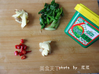 【炸酱面，花样做】 豆腐鸡丁炸酱面 【超详细】的做法步骤：2