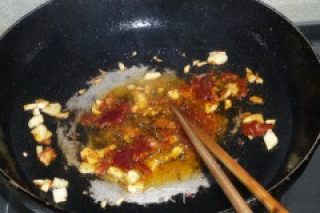 豆瓣酱炒空心菜的做法步骤：5