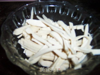 肉丝豆干炒洋葱的做法步骤：2
