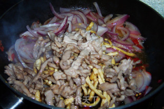 肉丝豆干炒洋葱的做法步骤：7