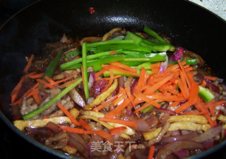 肉丝豆干炒洋葱的做法步骤：9